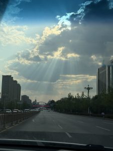 明天更新哦 今天跟家里人出去玩了-春日ACG